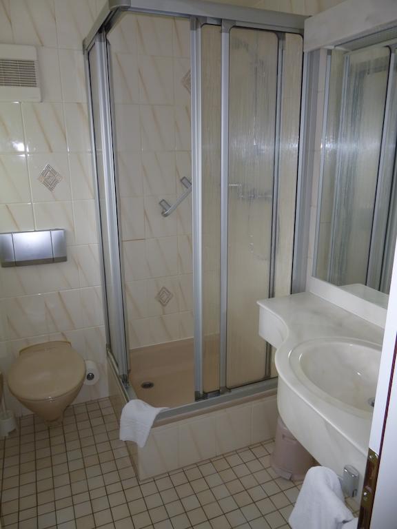 Hotel Adler Greifswald Rom bilde