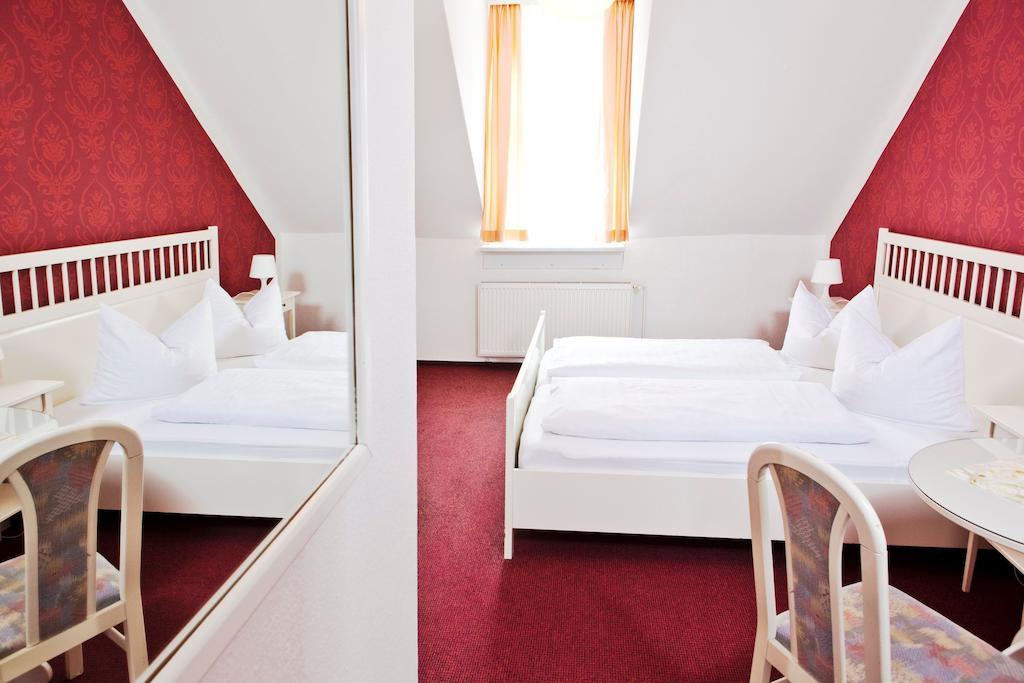 Hotel Adler Greifswald Rom bilde